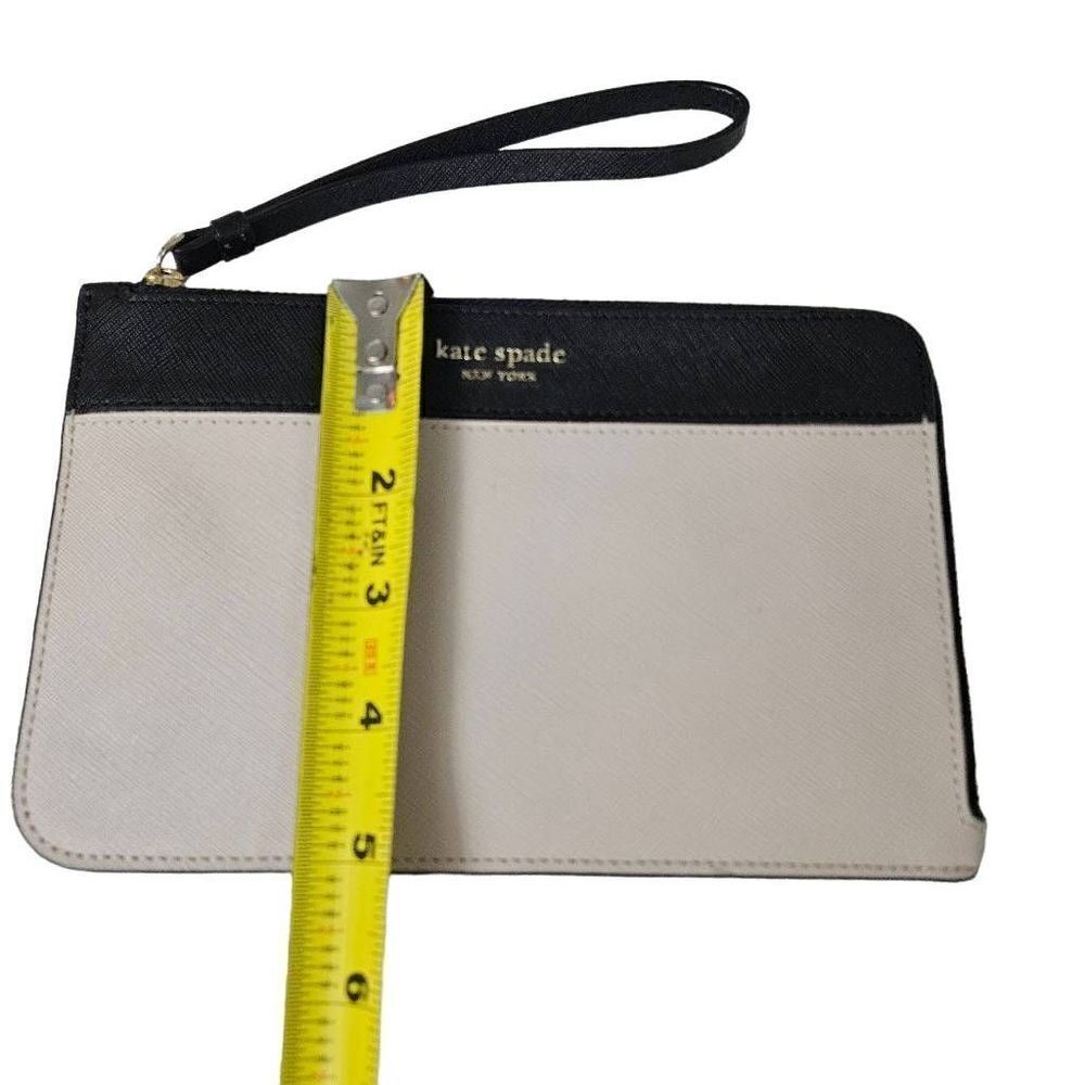 Kate spade wristlet - Picture 3 of 5